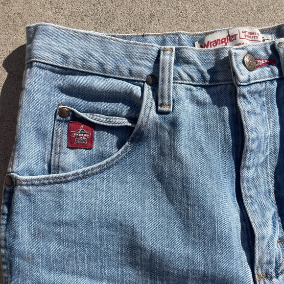 Levi’s - Picture 3 of 6